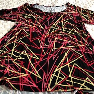 LulaRoe Perfect Tee M